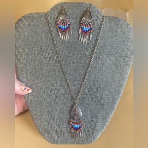 Southwest style 18” necklace and earrings.  Silver tone.